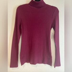 Ambiance~NWOT~Burgundy~Stretchy~
Turtleneck~Ribbed Knit~Pullover Sweater~Size L